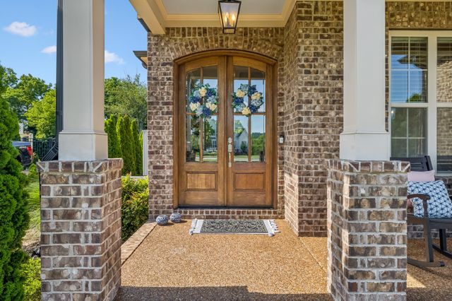 1052 Lawson Ln, Nolensville, TN 37135