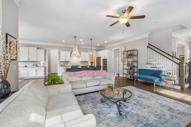 1052 Lawson Ln, Nolensville, TN 37135