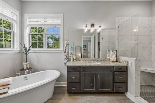 1052 Lawson Ln, Nolensville, TN 37135