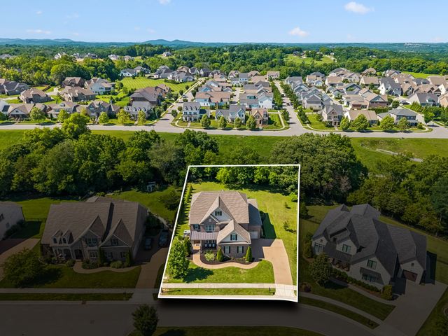 1052 Lawson Ln, Nolensville, TN 37135