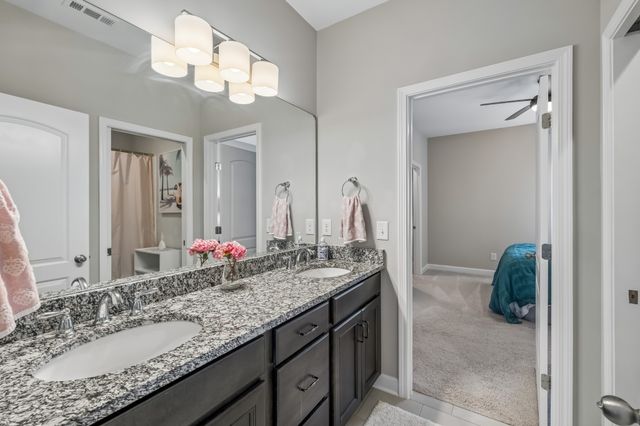 1052 Lawson Ln, Nolensville, TN 37135