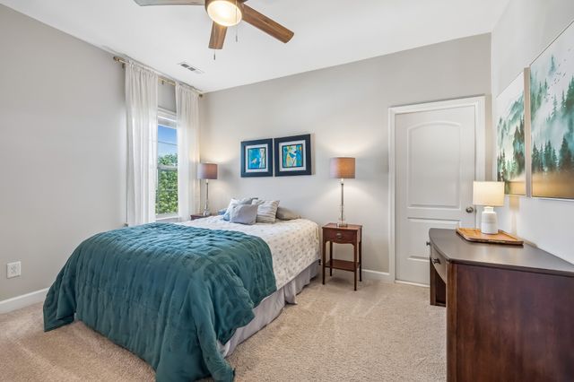 1052 Lawson Ln, Nolensville, TN 37135
