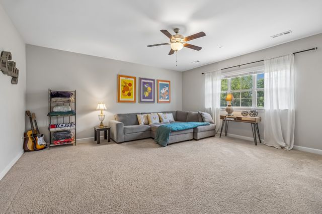 1052 Lawson Ln, Nolensville, TN 37135