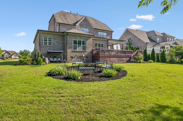 1052 Lawson Ln, Nolensville, TN 37135