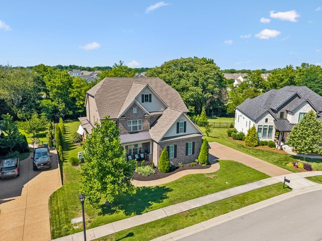 1052 Lawson Ln, Nolensville, TN 37135