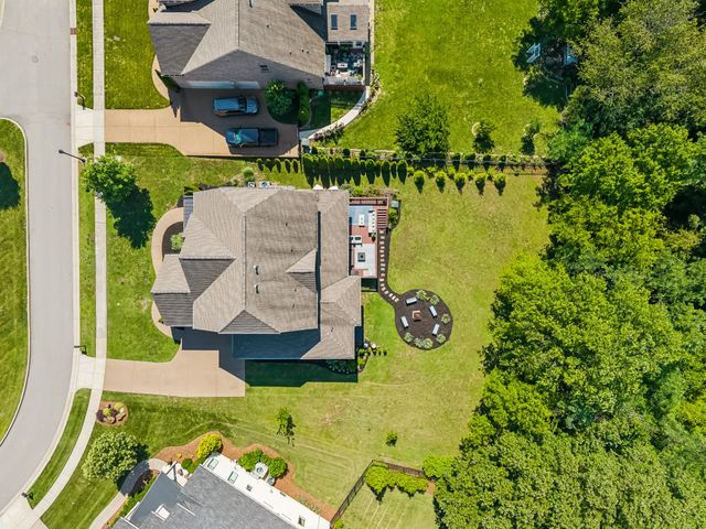 1052 Lawson Ln, Nolensville, TN 37135