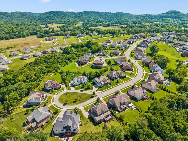 1052 Lawson Ln, Nolensville, TN 37135