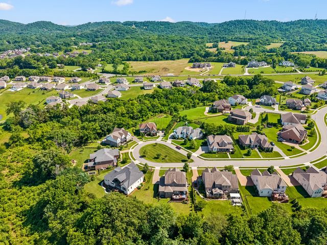 1052 Lawson Ln, Nolensville, TN 37135