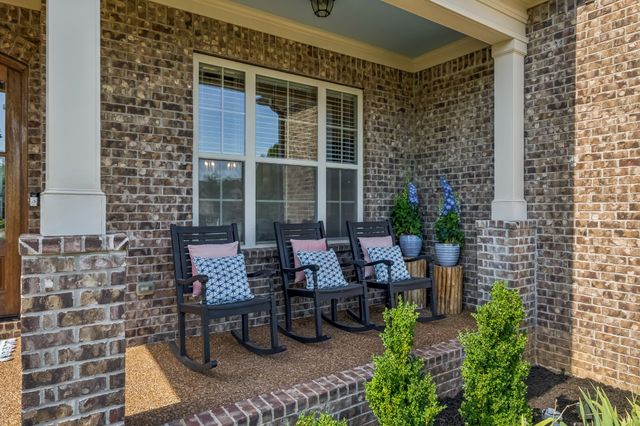 1052 Lawson Ln, Nolensville, TN 37135