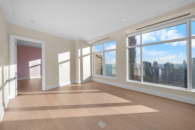 451 E Grand Avenue 4804, Chicago, IL 60611