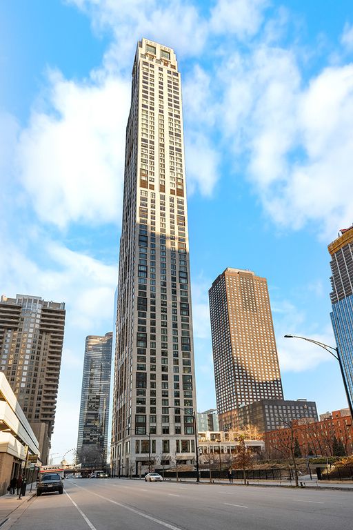 451 E Grand Avenue 4804, Chicago, IL 60611