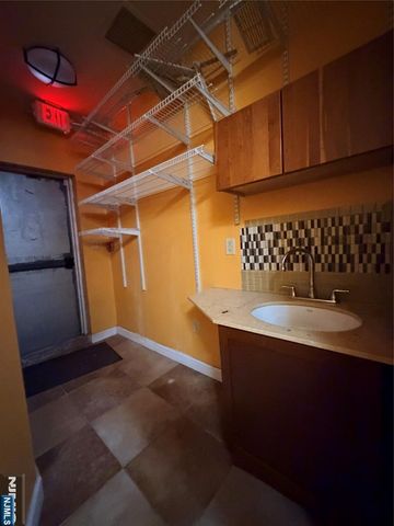 516 51st Street, West New York, NJ 07093