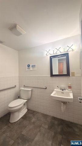 516 51st Street, West New York, NJ 07093