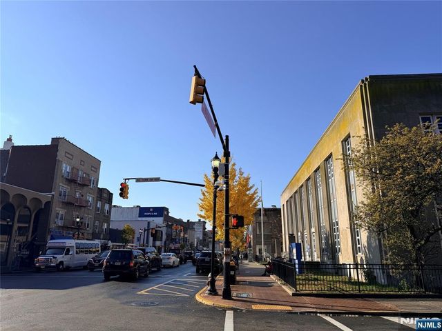 516 51st Street, West New York, NJ 07093