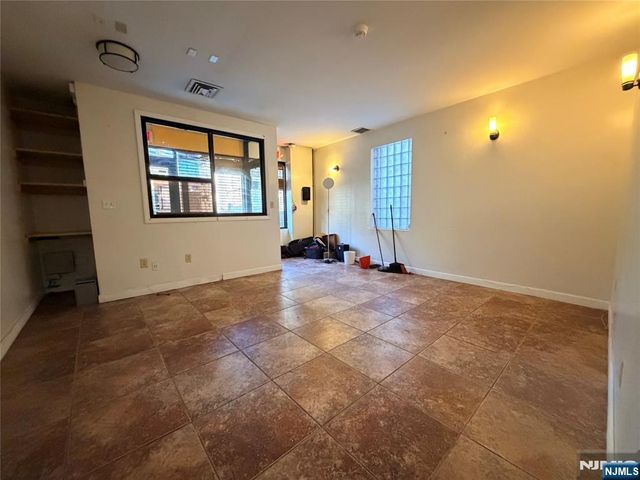 516 51st Street, West New York, NJ 07093