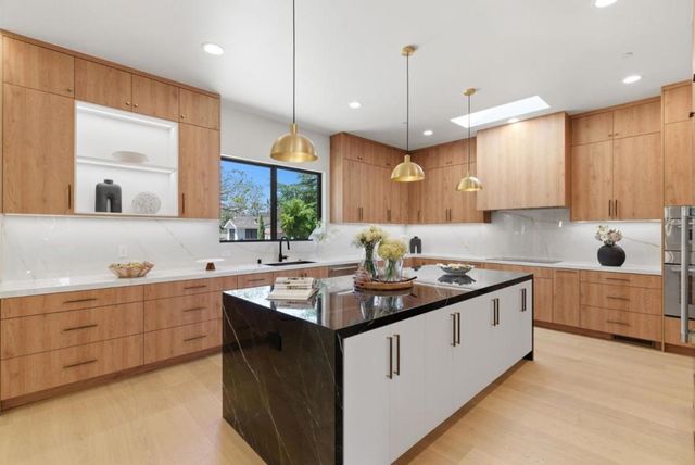 2316 Loma Prieta Lane, Menlo Park, CA 94025