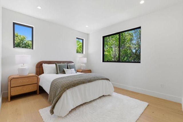 2316 Loma Prieta Lane, Menlo Park, CA 94025