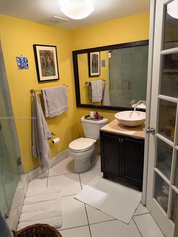 5880 Collins Avenue 406, Miami Beach, FL 33140