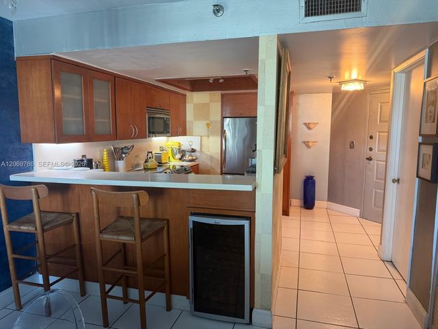 5880 Collins Avenue 406, Miami Beach, FL 33140