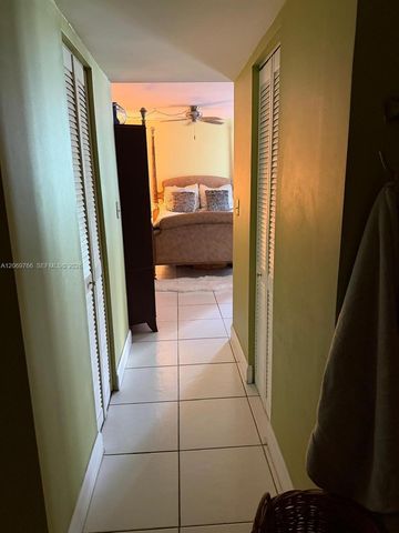 5880 Collins Avenue 406, Miami Beach, FL 33140