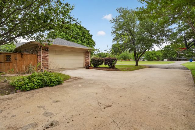 4607 Sachse Road, Sachse, TX 75048