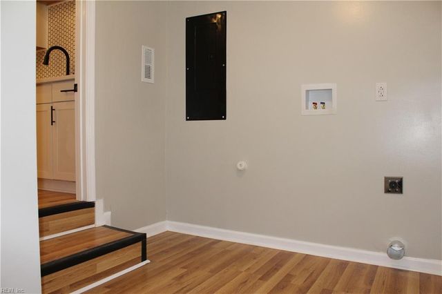 2004 Winfree RD, Hampton, VA 23663