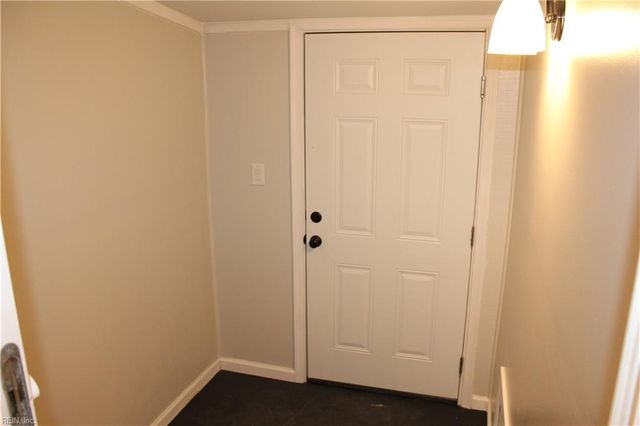 2004 Winfree RD, Hampton, VA 23663