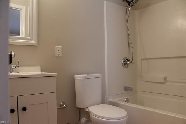 2004 Winfree RD, Hampton, VA 23663