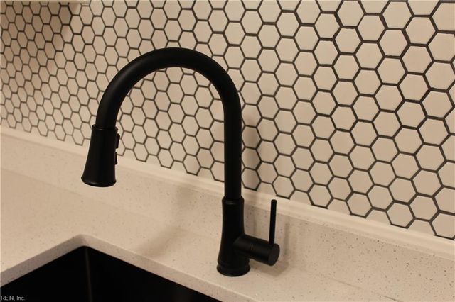 2004 Winfree RD, Hampton, VA 23663