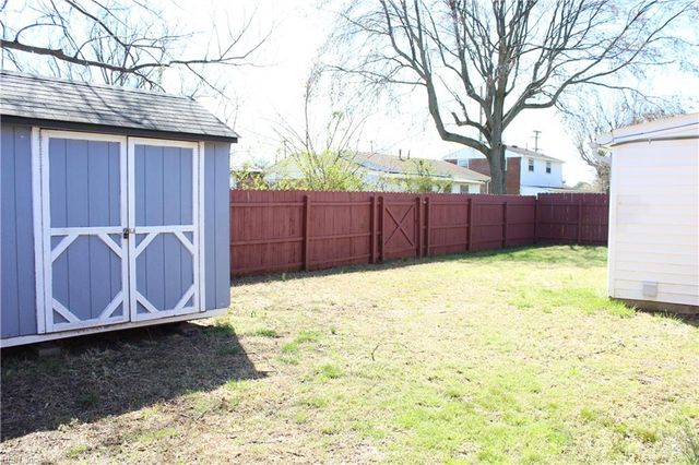 2004 Winfree RD, Hampton, VA 23663