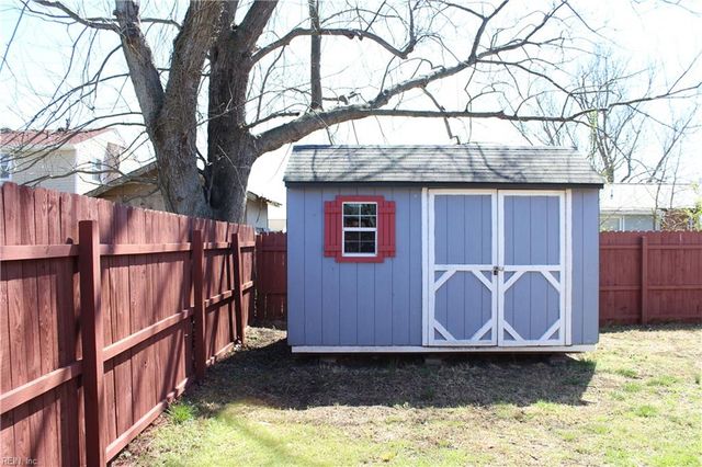 2004 Winfree RD, Hampton, VA 23663