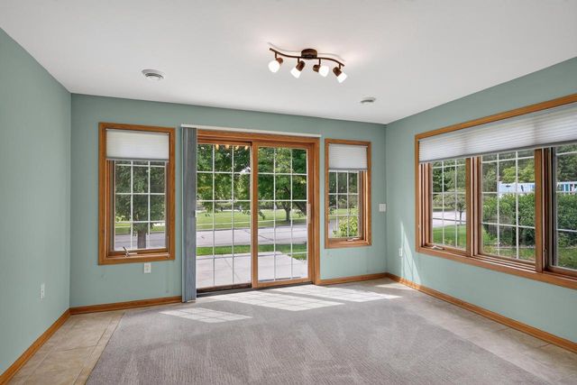 669 Springbrook Circle, Deforest, WI 53532
