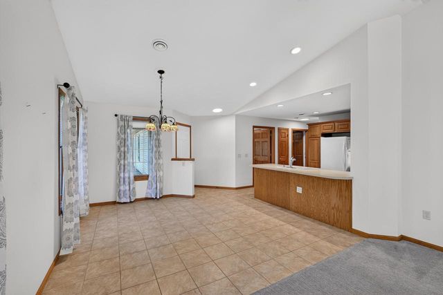 669 Springbrook Circle, Deforest, WI 53532