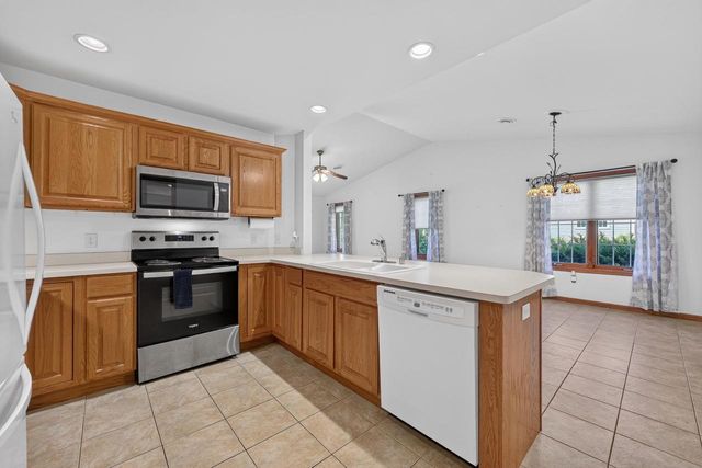 669 Springbrook Circle, Deforest, WI 53532