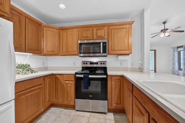 669 Springbrook Circle, Deforest, WI 53532