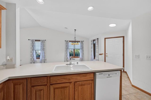 669 Springbrook Circle, Deforest, WI 53532