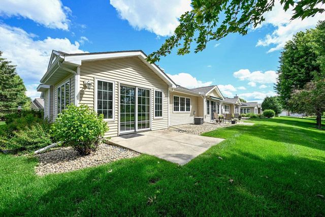 669 Springbrook Circle, Deforest, WI 53532