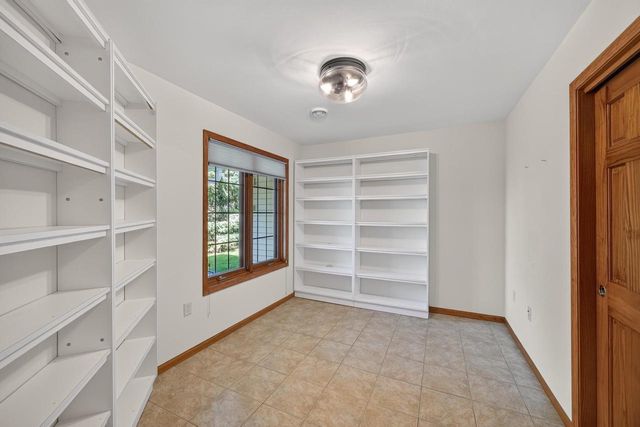 669 Springbrook Circle, Deforest, WI 53532