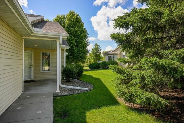 669 Springbrook Circle, Deforest, WI 53532