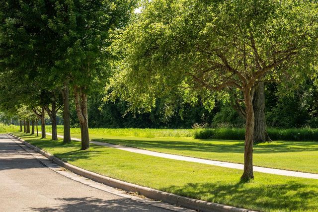 669 Springbrook Circle, Deforest, WI 53532