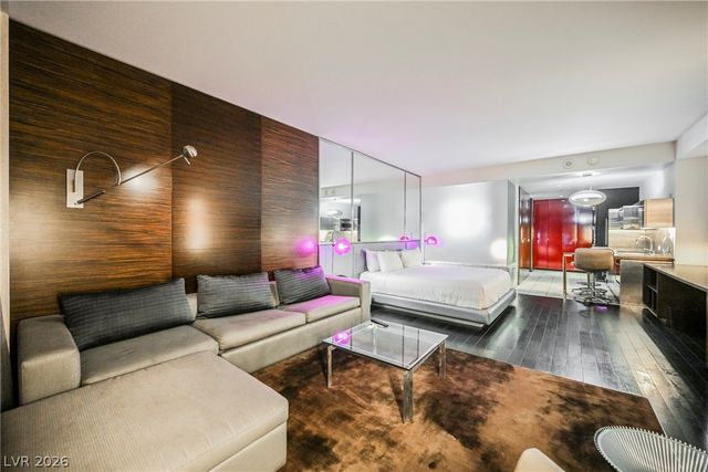 4381 West Flamingo Road 912, Las Vegas, NV 89103