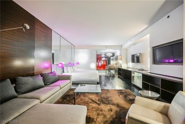 4381 West Flamingo Road 912, Las Vegas, NV 89103