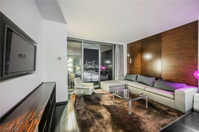 4381 West Flamingo Road 912, Las Vegas, NV 89103