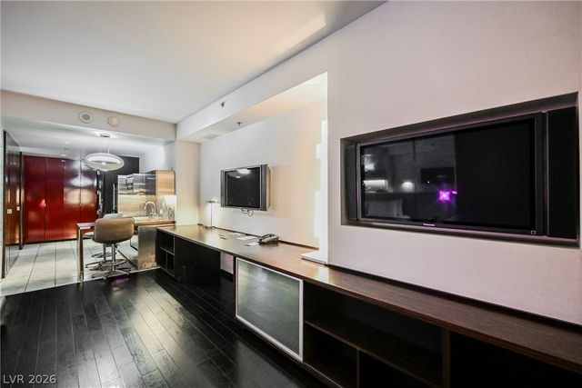 4381 West Flamingo Road 912, Las Vegas, NV 89103
