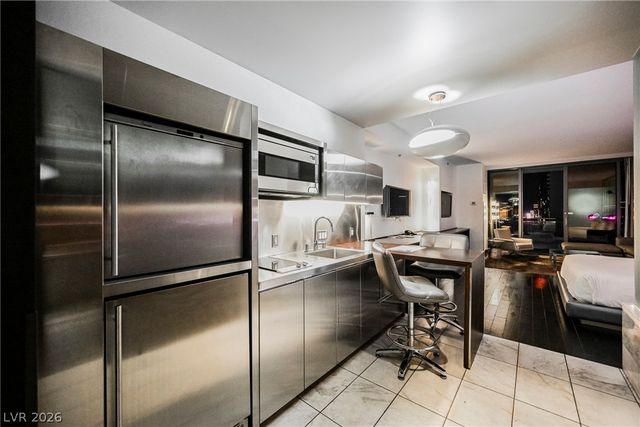 4381 West Flamingo Road 912, Las Vegas, NV 89103