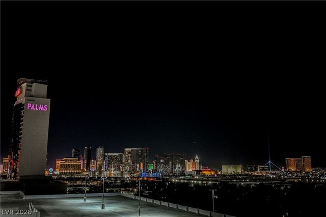 4381 West Flamingo Road 912, Las Vegas, NV 89103