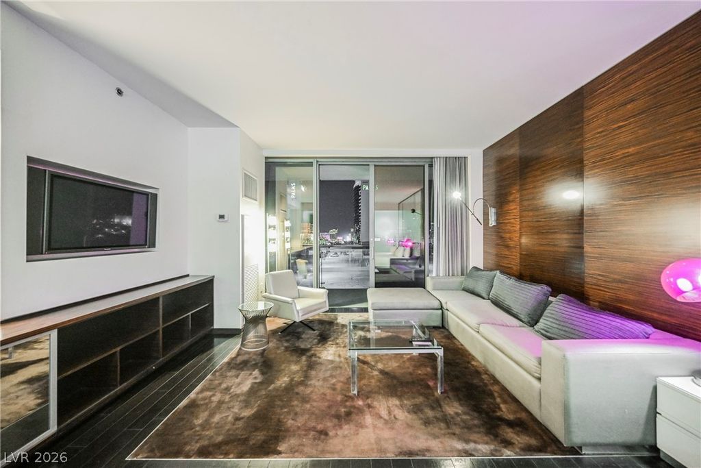 4381 West Flamingo Road 912, Las Vegas, NV 89103