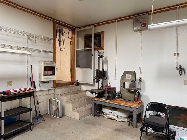 206R W GLADE ROAD, Anniston, AL 36206