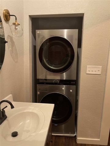 222 HASTINGS AVE, Oakdale, PA 15071