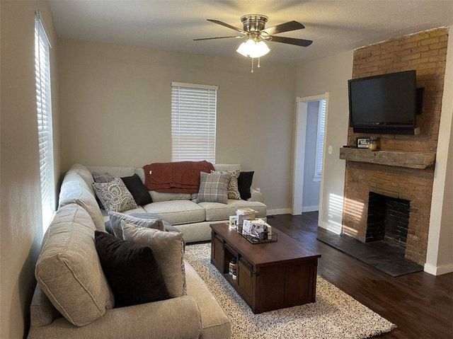 222 HASTINGS AVE, Oakdale, PA 15071